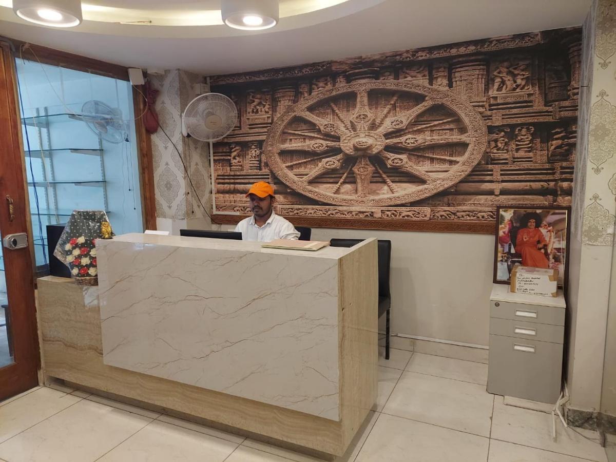 Aum Hotel Puttaparthi Extérieur photo