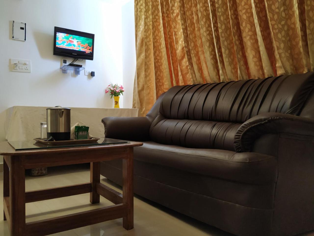 Aum Hotel Puttaparthi Extérieur photo